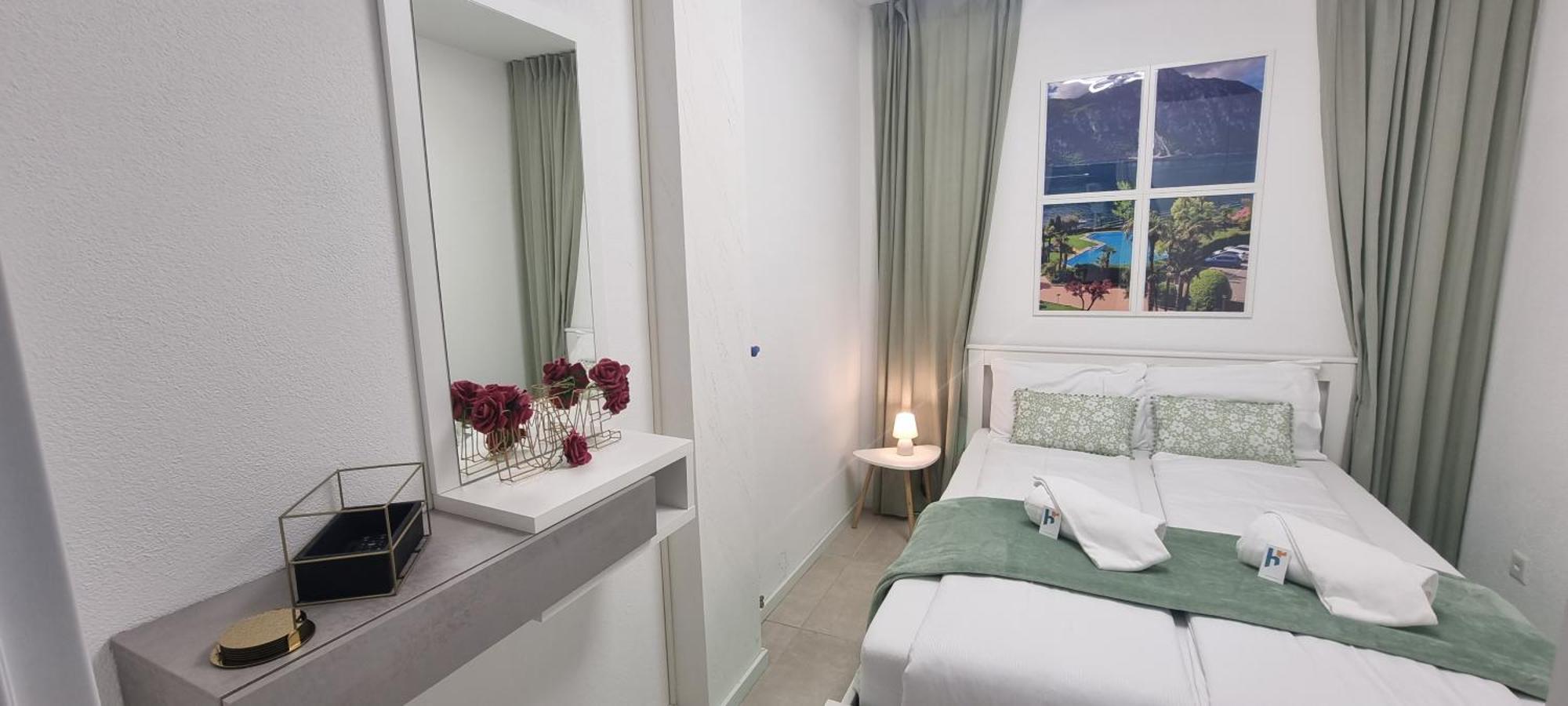 Relax-Lugano Lake Bissone Exterior photo